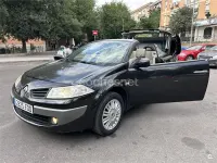Usado Renault Mégane Cabriolet Privilege 136 CV (100 kW) 2006 Negro Descapotable