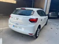Occasion Dacia Sandero Essentiel 90 PK (66 kW) 2021 Wit Sedan