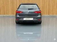 Usado Seat Leon FR 150 CV (110 kW) 2020 Gris Utilitario