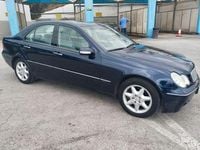 Usado Mercedes C270 Elegance 170 CV (125 kW) 2002 Azul Berlina