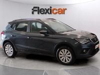 Usado Seat Arona Ecomotive 95 CV (69 kW) 2019 Gris SUV