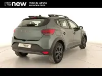 Usado Dacia Sandero Extreme 100 CV (73 kW) 2025 Verde Berlina