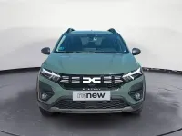 Usado Dacia Sandero Expression 111 CV (81 kW) 2023 Verde Berlina