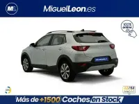 Usado Kia Stonic 100 CV (73 kW) 2025 Gris SUV