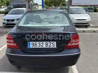 Usado Mercedes C240 Elegance 170 CV (125 kW) 2002 Azul Berlina