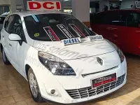 Usado Renault Grand Scénic Dynamique 129 CV (94 kW) 2010 Blanco Monovolumen