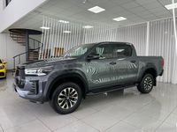 Usado Toyota HiLux Sport 204 CV (150 kW) 2024 Gris / plata Pickup/Camioneta