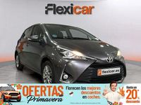Usado Toyota Yaris Active 111 CV (81 kW) 2017 Gris / plata Berlina
