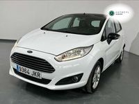 Usado Ford Fiesta Titanium 82 CV (60 kW) 2015 Blanco Berlina