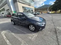 Usado Hyundai i20 100 CV (73 kW) 2022 Gris / plata Utilitario