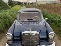 Usado Mercedes 200 109 CV (80 kW) 1985 Azul Berlina