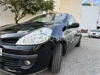 Usado Renault Clio II Authentique 75 CV (55 kW) 2006 Negro Berlina