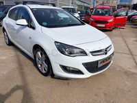 Usado Opel Astra Excellence 140 CV (102 kW) 2013 Blanco Berlina