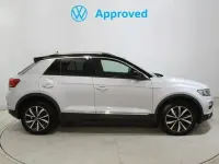 Usado VW T-Roc Advance 150 CV (110 kW) 2022 Gris / plata SUV