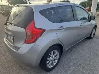 Usado Nissan Note Comfort 90 CV (66 kW) 2016 Gris / plata Utilitario