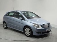 Usado Mercedes B180 109 CV (80 kW) 2006 Gris Monovolumen