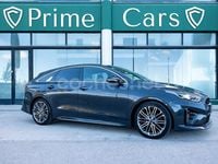 Usado Kia ProCeed GT-Line 140 CV (102 kW) 2020 Gris / plata Familiar