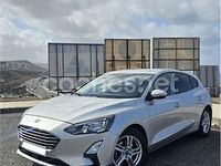 Usado Ford Focus Trend 125 CV (91 kW) 2021 Gris / plata Berlina