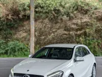 Käytetty Mercedes A200 Urban 136 HP (100 kW) 2016 Valkoinen Sedan