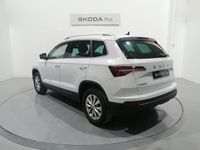 Usado Skoda Karoq Ambition 150 CV (110 kW) 2024 Blanco SUV