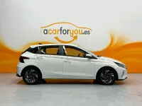 Usado Hyundai i20 100 CV (73 kW) 2020 Blanco Utilitario