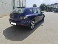 Usado Mazda 3 Sportive 150 CV (110 kW) 2004 Violeta / lila Berlina