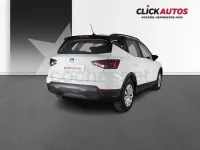 Usado Seat Arona Style 110 CV (80 kW) 2022 Blanco SUV