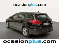 Usado Ford Focus Trend+ 125 CV (91 kW) 2017 Negro Familiar