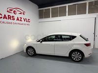 Usado Seat Leon Style 130 CV (95 kW) 2019 Blanco Berlina