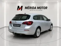 Usado Opel Astra Excellence 110 CV (80 kW) 2016 Gris / plata Familiar