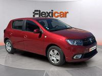 Usado Dacia Sandero Comfort 101 CV (74 kW) 2020 Granate Berlina