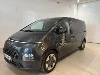 Usado Hyundai Staria 177 CV (130 kW) 2024 Gris / plata Monovolumen