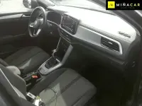 Usado VW T-Roc Life 150 CV (110 kW) 2023 Gris SUV
