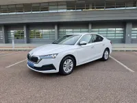 Usado Skoda Octavia Ambition 150 CV (110 kW) 2023 Blanco Utilitario