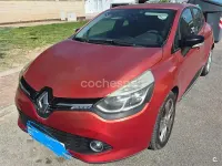 Begagnad Renault Clio IV Expression 75 HK (55 kW) 2015 Röd Sedan