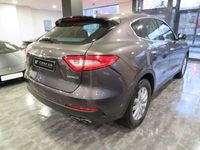 Usado Maserati Levante 275 CV (202 kW) 2018 Gris SUV