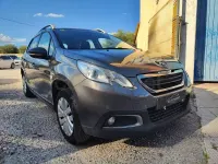Usado Peugeot 2008 Style 82 CV (60 kW) 2015 Gris / plata SUV