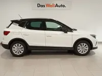 Usado Seat Arona FR 110 CV (80 kW) 2023 Blanco SUV