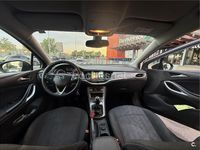 Usado Opel Astra 110 CV (80 kW) 2019 Negro Berlina