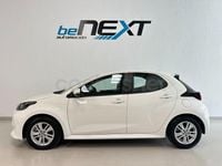 Käytetty Toyota Yaris Hybrid Business Edition 116 HP (85 kW) 2022 Valkoinen Sedan