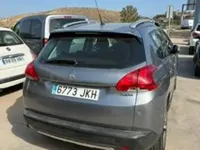 Usado Peugeot 2008 Allure 120 CV (88 kW) 2015 Gris / plata SUV