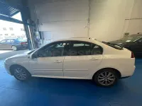 Usado Renault Laguna III Dynamique 110 CV (80 kW) 2012 Blanco Berlina