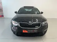 Usado Skoda Octavia RS 184 CV (135 kW) 2017 Negro Familiar