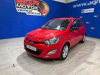 Usado Hyundai i20 Base 85 CV (62 kW) 2013 Rojo Utilitario