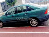 Usado Ford Focus Ghia 100 CV (73 kW) 2002 Verde Berlina