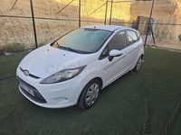 Usado Ford Fiesta Ghia 68 CV (50 kW) 2009 Blanco Utilitario