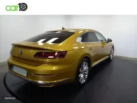 Usado VW Arteon Elegance 150 CV (110 kW) 2020 Amarillo Berlina