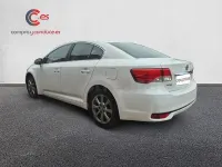 Usado Toyota Avensis Advance 147 CV (108 kW) 2012 Blanco Berlina