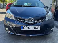 Usado Toyota Yaris Active 99 CV (72 kW) 2012 Azul Utilitario