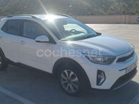 Usado Kia Stonic 84 CV (61 kW) 2022 Blanco SUV